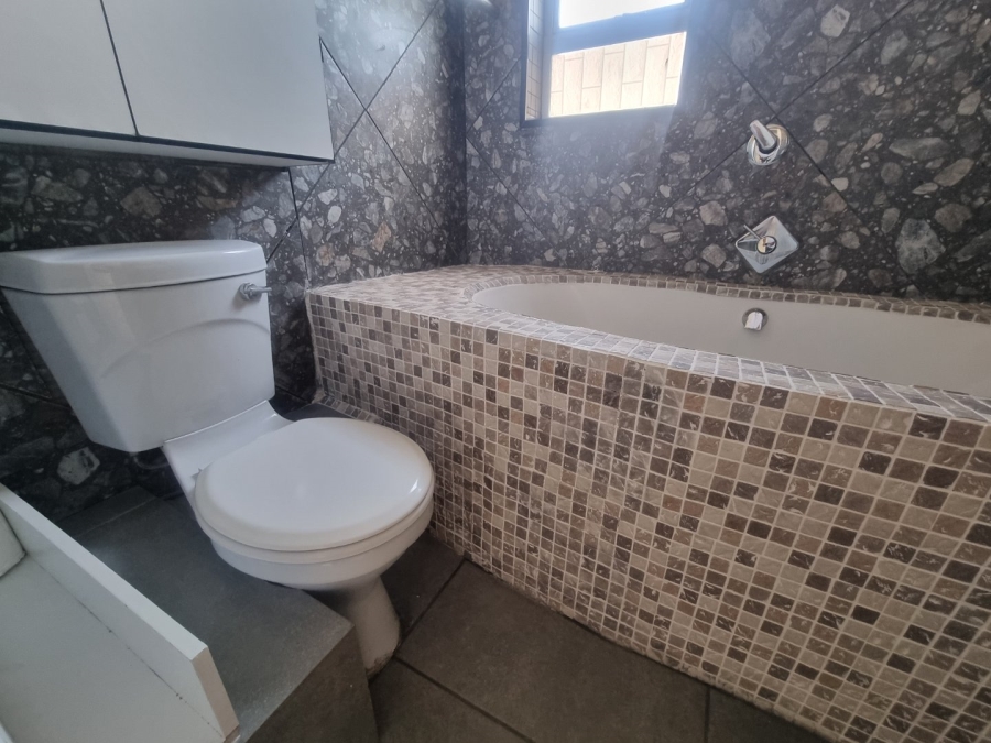 2 Bedroom Property for Sale in Parklands Western Cape